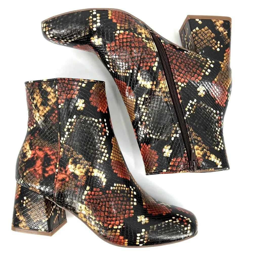 Steve Madden “Darma” Snake Print Block Heel Boots SZ 7.5 - Picture 3 of 11